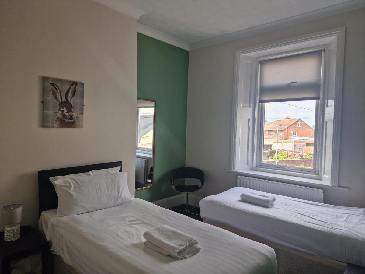 2 The Green, Exceptional Large House, Sea Views Loads Of Bathrooms Seaton Carew Eksteriør bilde