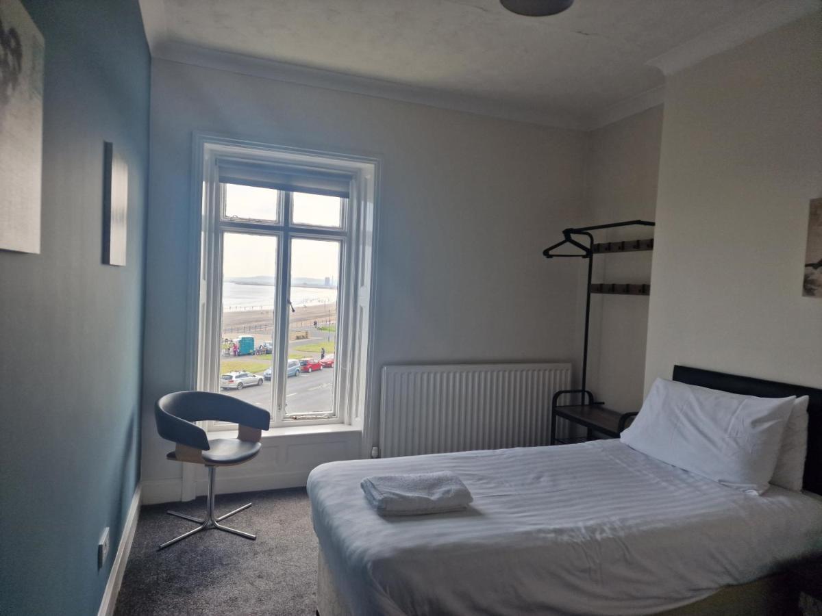 2 The Green, Exceptional Large House, Sea Views Loads Of Bathrooms Seaton Carew Eksteriør bilde
